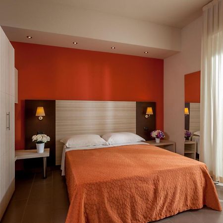 Hotel Aurora Mare Rimini Luaran gambar