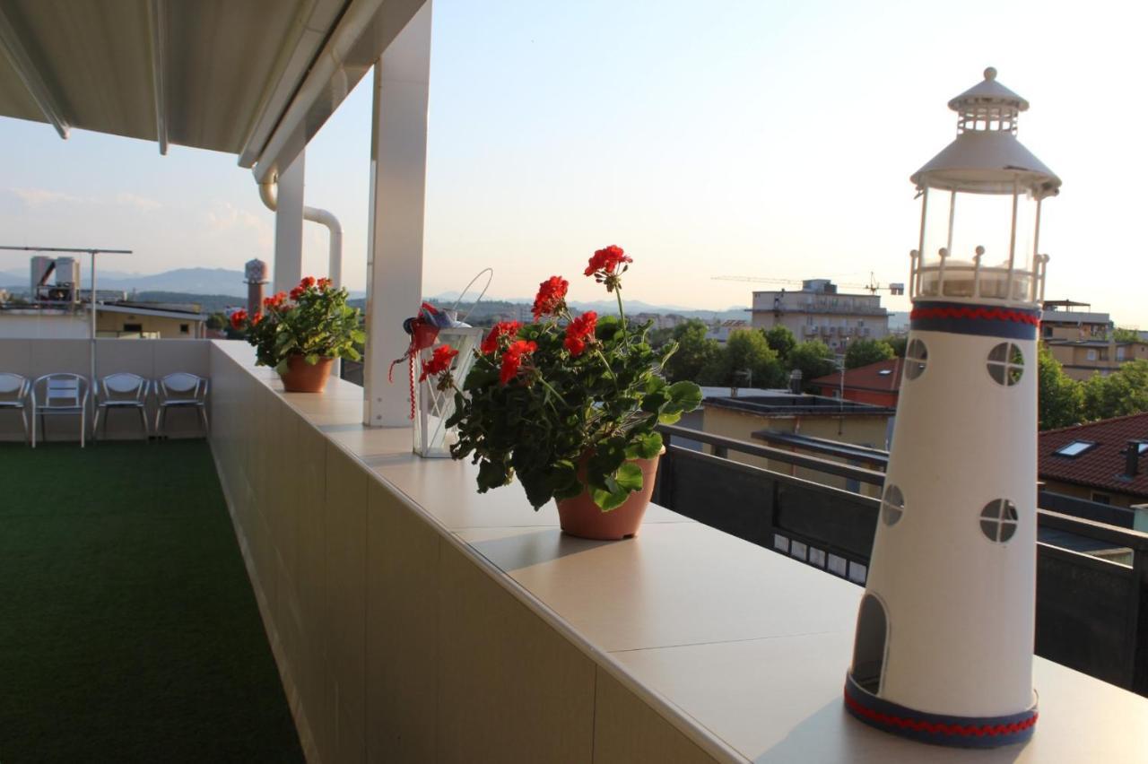 Hotel Aurora Mare Rimini Luaran gambar