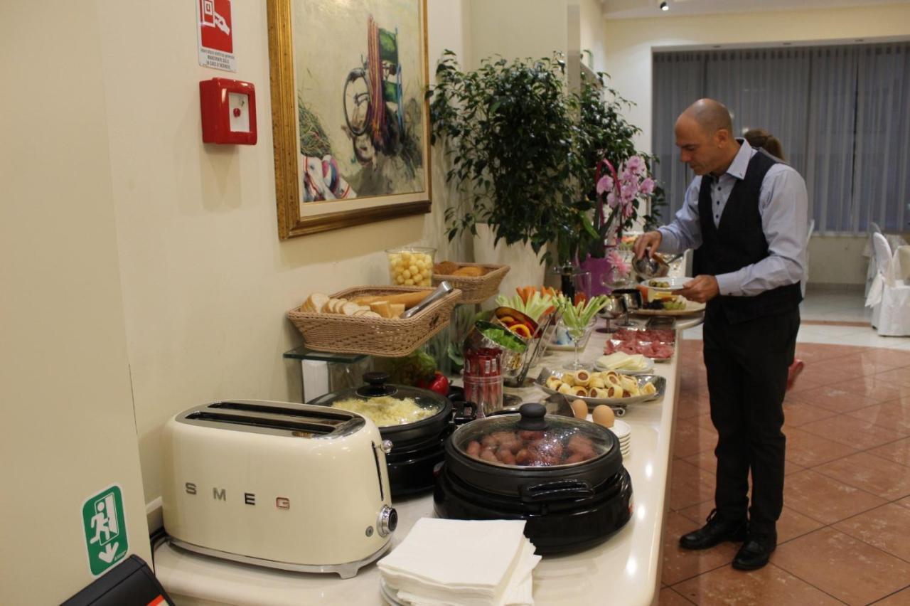 Hotel Aurora Mare Rimini Luaran gambar