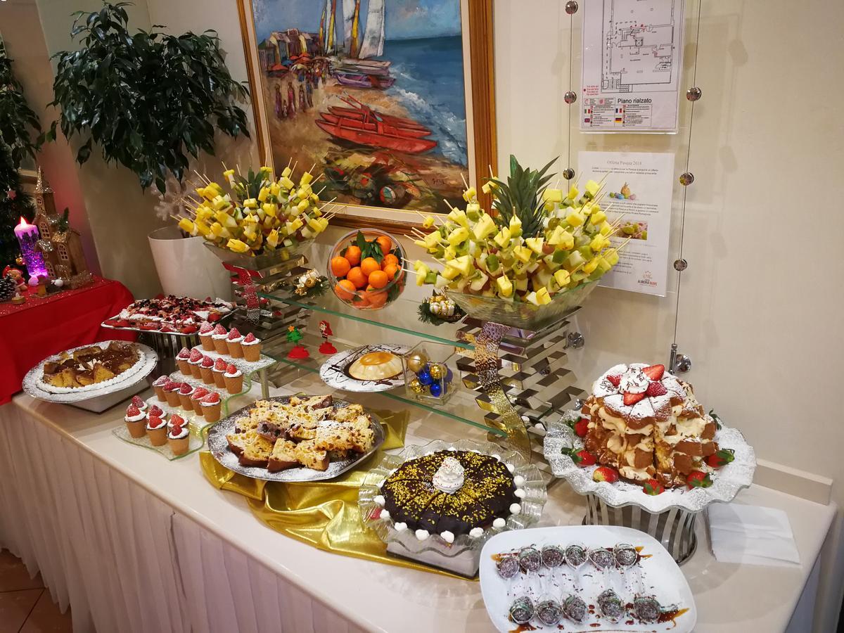 Hotel Aurora Mare Rimini Luaran gambar