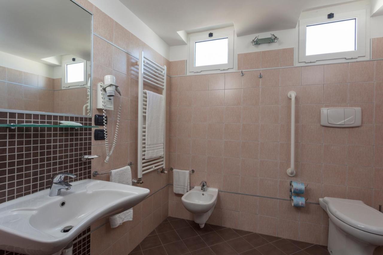 Hotel Aurora Mare Rimini Luaran gambar